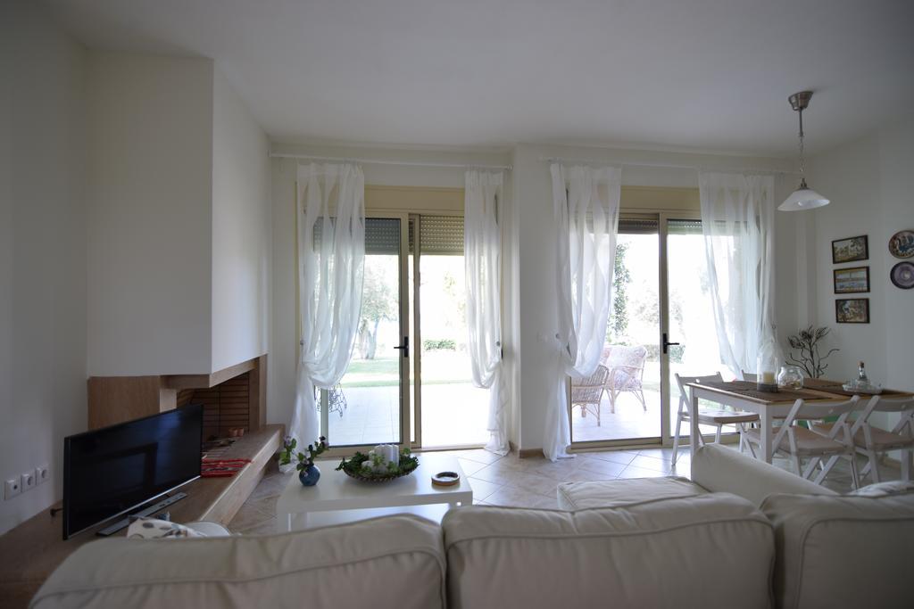Villa Anemi Nea Skioni Buitenkant foto